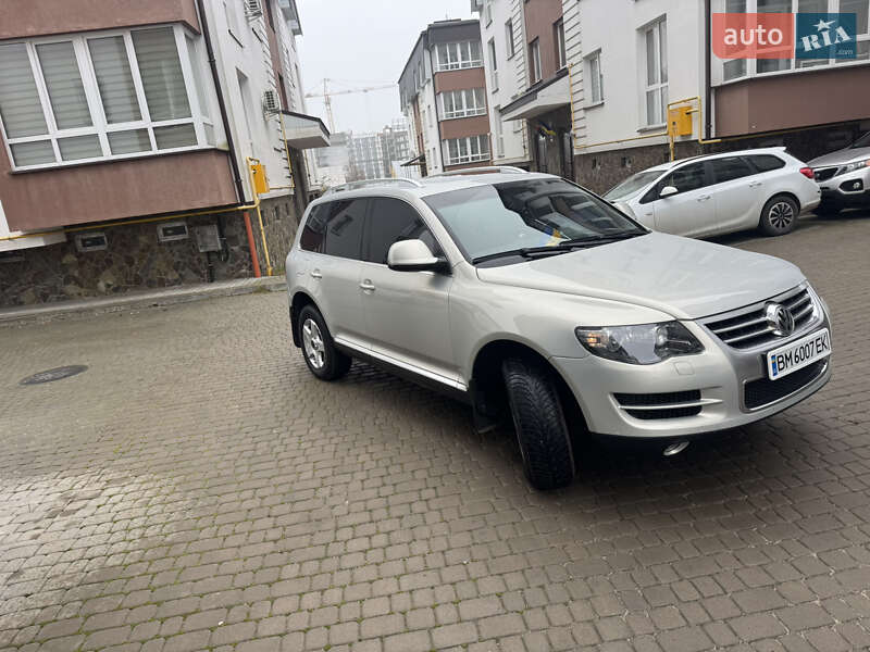 Внедорожник / Кроссовер Volkswagen Touareg 2009 в Львове