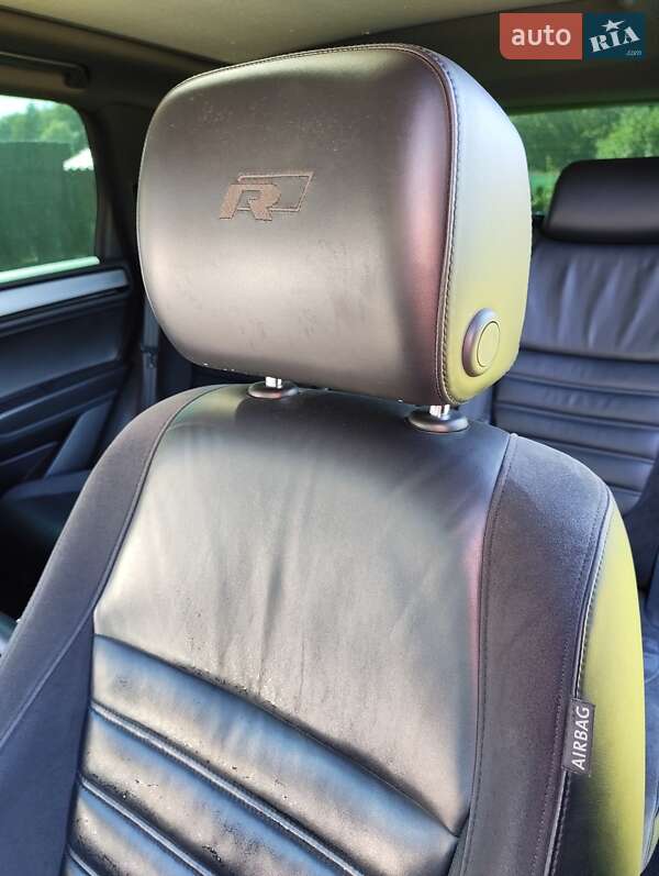 Внедорожник / Кроссовер Volkswagen Touareg 2015 в Ахтырке