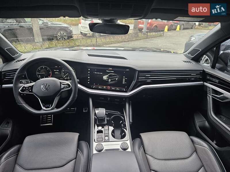 Внедорожник / Кроссовер Volkswagen Touareg 2023 в Киеве