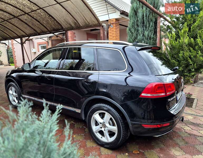 Внедорожник / Кроссовер Volkswagen Touareg 2012 в Запорожье