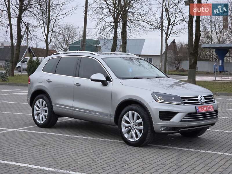 Внедорожник / Кроссовер Volkswagen Touareg 2016 в Коломые