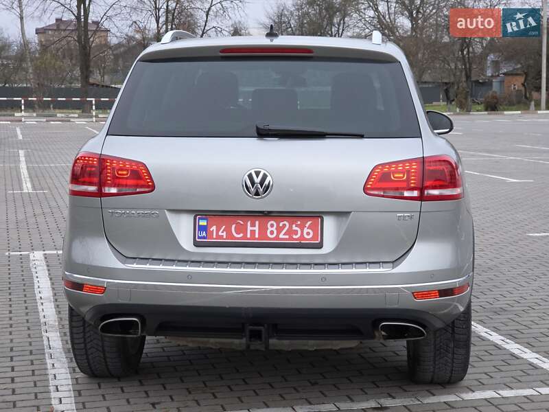 Внедорожник / Кроссовер Volkswagen Touareg 2016 в Коломые
