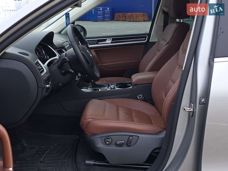 Внедорожник / Кроссовер Volkswagen Touareg 2016 в Коломые