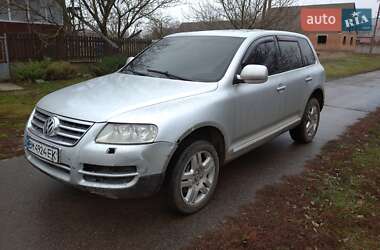 Внедорожник / Кроссовер Volkswagen Touareg 2005 в Ромнах