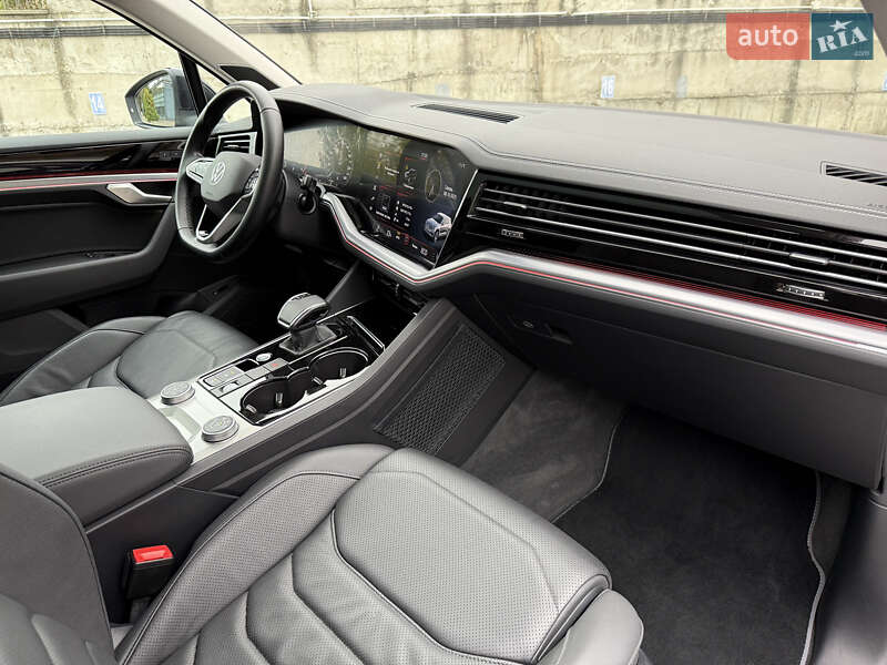 Внедорожник / Кроссовер Volkswagen Touareg 2021 в Ровно