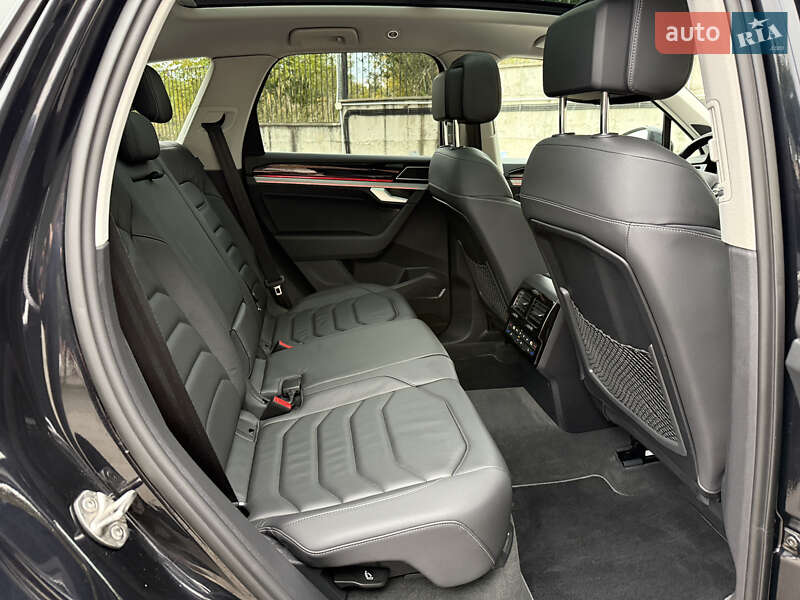 Внедорожник / Кроссовер Volkswagen Touareg 2021 в Ровно