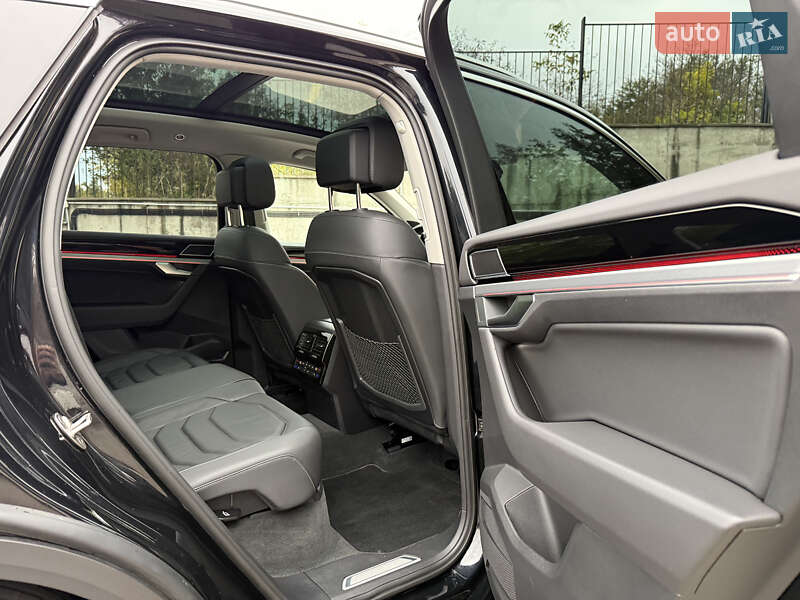 Внедорожник / Кроссовер Volkswagen Touareg 2021 в Ровно