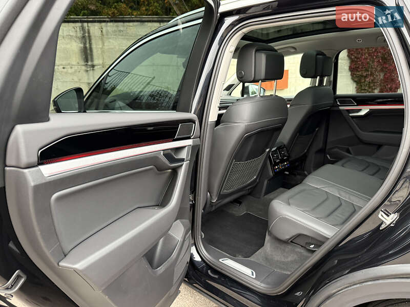 Внедорожник / Кроссовер Volkswagen Touareg 2021 в Ровно