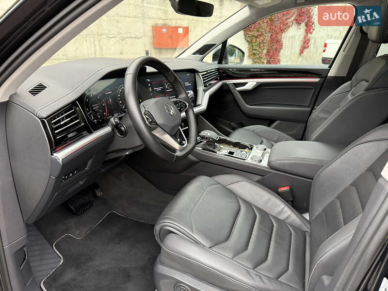 Внедорожник / Кроссовер Volkswagen Touareg 2021 в Ровно