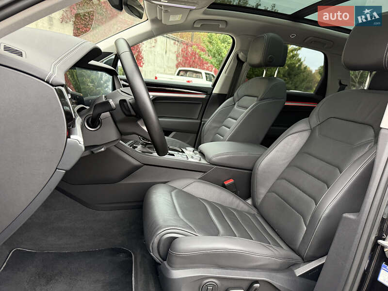 Внедорожник / Кроссовер Volkswagen Touareg 2021 в Ровно
