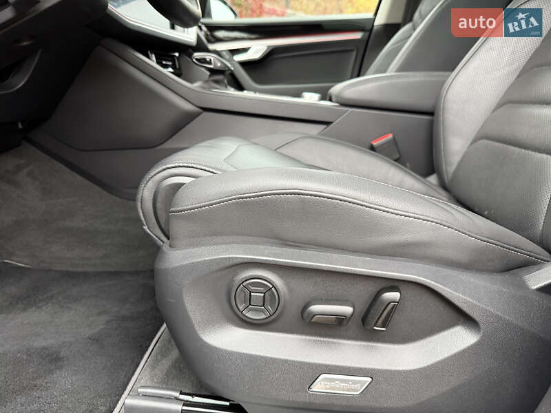 Внедорожник / Кроссовер Volkswagen Touareg 2021 в Ровно