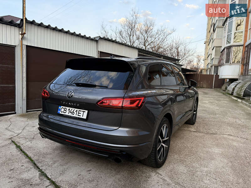 Внедорожник / Кроссовер Volkswagen Touareg 2020 в Киеве
