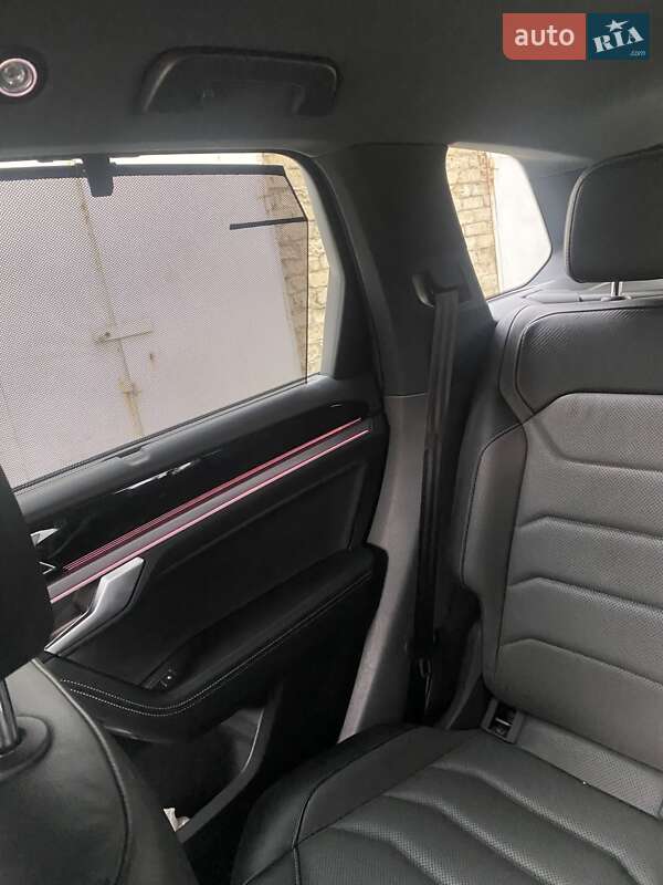 Внедорожник / Кроссовер Volkswagen Touareg 2018 в Кривом Роге