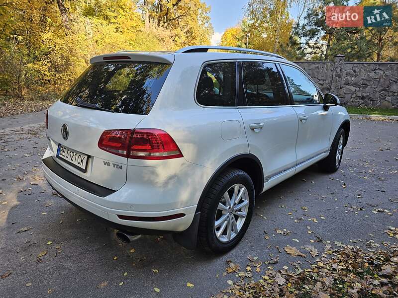 Внедорожник / Кроссовер Volkswagen Touareg 2013 в Броварах