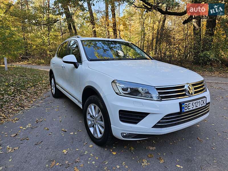 Внедорожник / Кроссовер Volkswagen Touareg 2013 в Броварах