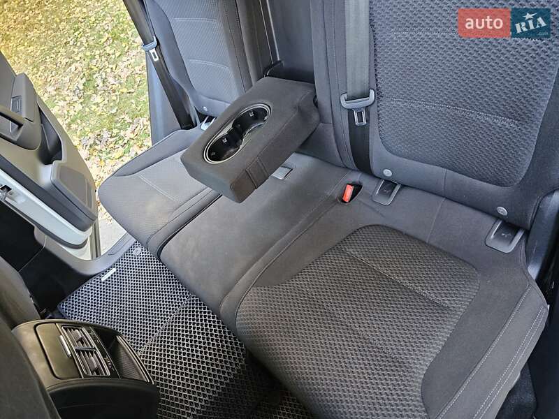 Внедорожник / Кроссовер Volkswagen Touareg 2013 в Броварах