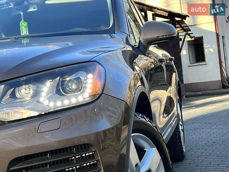 Внедорожник / Кроссовер Volkswagen Touareg 2012 в Трускавце