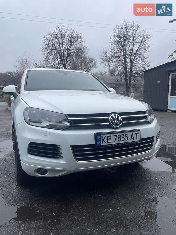 Позашляховик / Кросовер Volkswagen Touareg 2012 в Кам'янському