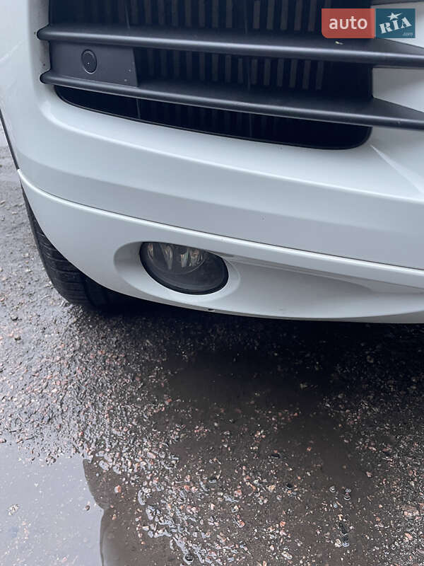 Позашляховик / Кросовер Volkswagen Touareg 2012 в Кам'янському