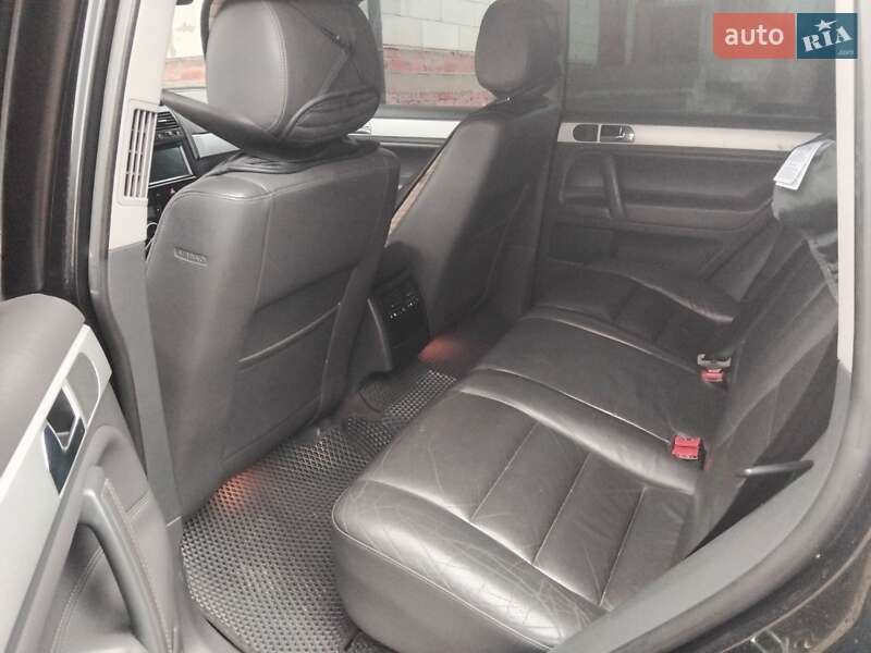 Внедорожник / Кроссовер Volkswagen Touareg 2006 в Добромиле