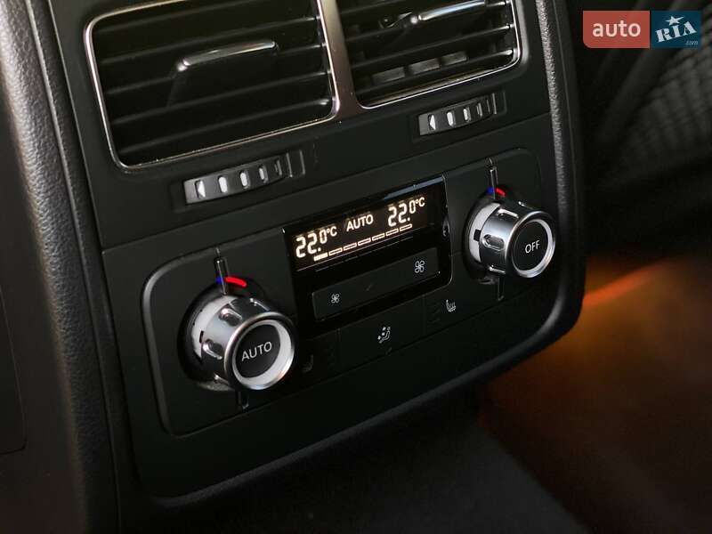 Внедорожник / Кроссовер Volkswagen Touareg 2011 в Львове фото 25 Внедорожник / Кроссовер Volkswagen Touareg 2011 в Львове