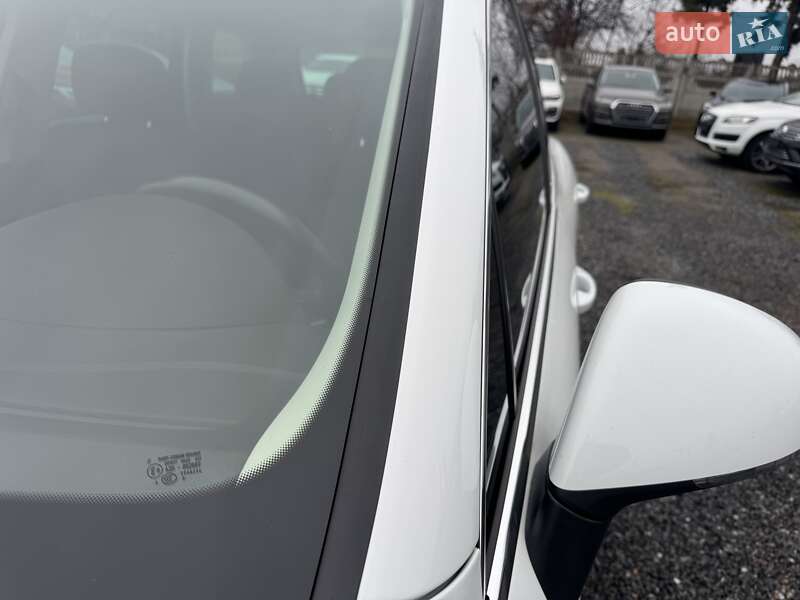 Внедорожник / Кроссовер Volkswagen Touareg 2017 в Тернополе