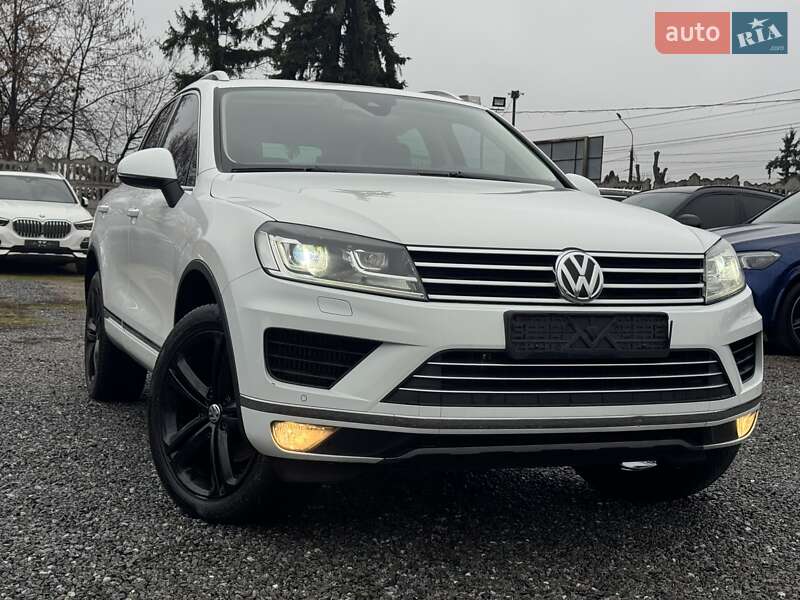 Внедорожник / Кроссовер Volkswagen Touareg 2017 в Тернополе