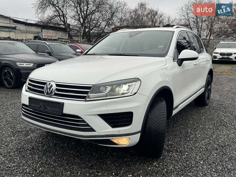 Внедорожник / Кроссовер Volkswagen Touareg 2017 в Тернополе