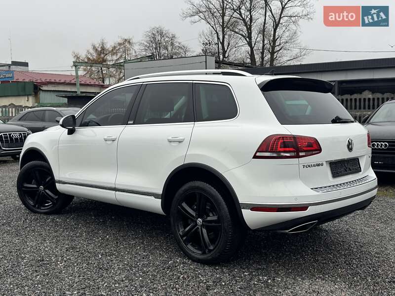Внедорожник / Кроссовер Volkswagen Touareg 2017 в Тернополе