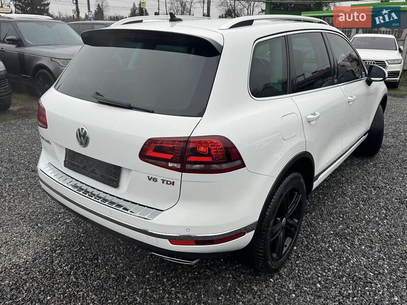 Внедорожник / Кроссовер Volkswagen Touareg 2017 в Тернополе