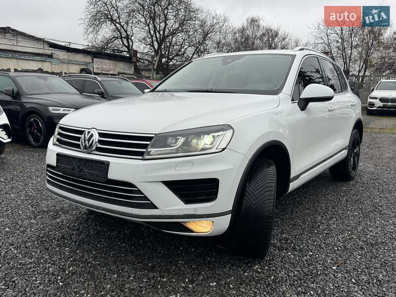 Внедорожник / Кроссовер Volkswagen Touareg 2017 в Тернополе