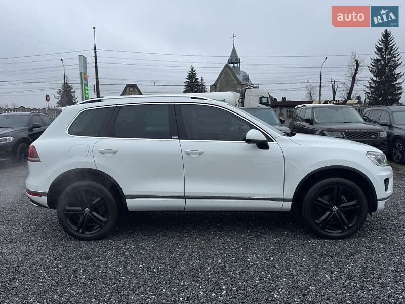 Внедорожник / Кроссовер Volkswagen Touareg 2017 в Тернополе