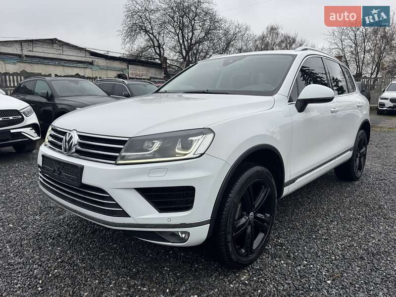 Внедорожник / Кроссовер Volkswagen Touareg 2017 в Тернополе