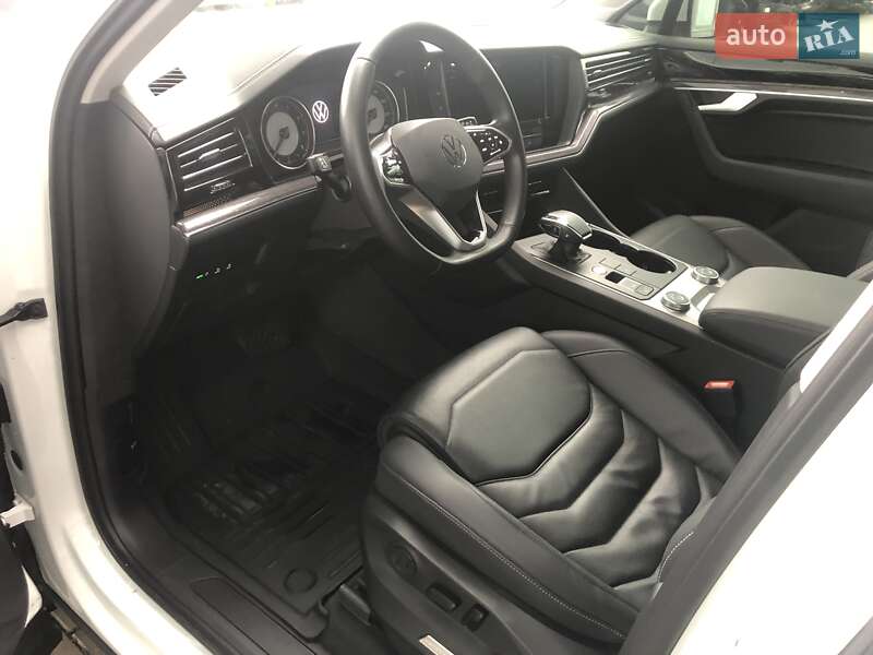 Позашляховик / Кросовер Volkswagen Touareg 2021 в Києві фото 9 Позашляховик / Кросовер Volkswagen Touareg 2021 в Києві
