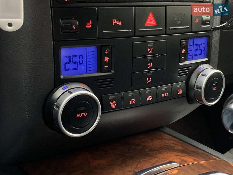 Внедорожник / Кроссовер Volkswagen Touareg 2007 в Бердичеве