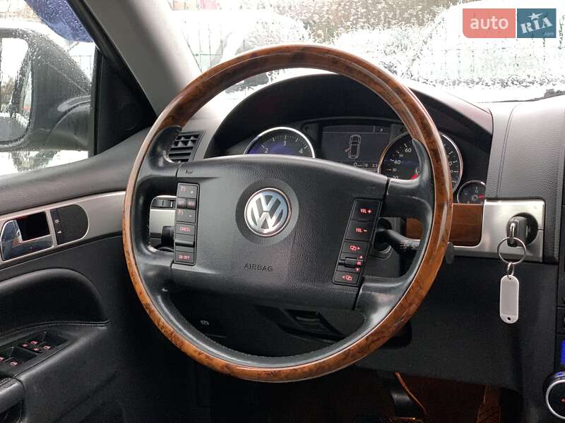 Внедорожник / Кроссовер Volkswagen Touareg 2007 в Бердичеве