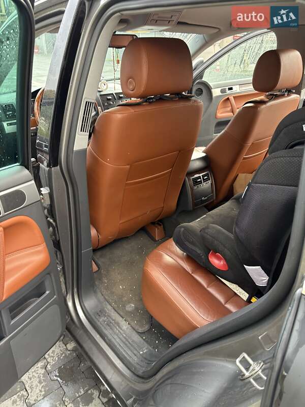 Позашляховик / Кросовер Volkswagen Touareg 2007 в Івано-Франківську