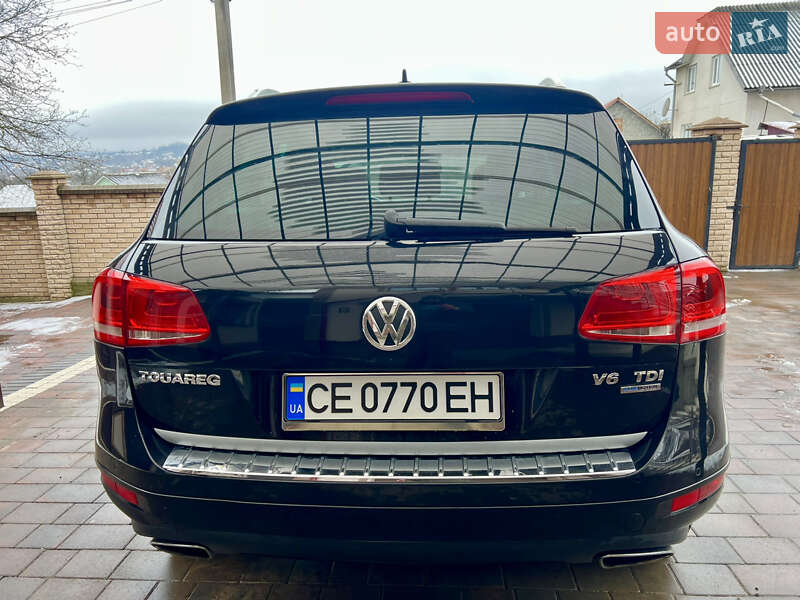 Внедорожник / Кроссовер Volkswagen Touareg 2010 в Черновцах