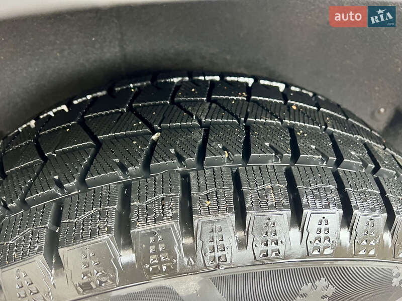 Внедорожник / Кроссовер Volkswagen Touareg 2010 в Черновцах