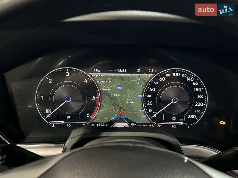 Позашляховик / Кросовер Volkswagen Touareg 2018 в Києві