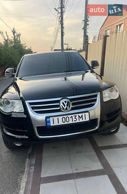 Внедорожник / Кроссовер Volkswagen Touareg 2007 в Ровно