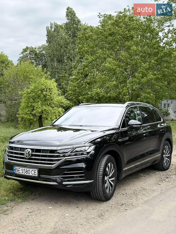 Позашляховик / Кросовер Volkswagen Touareg 2018 в Миколаєві фото 7 Позашляховик / Кросовер Volkswagen Touareg 2018 в Миколаєві