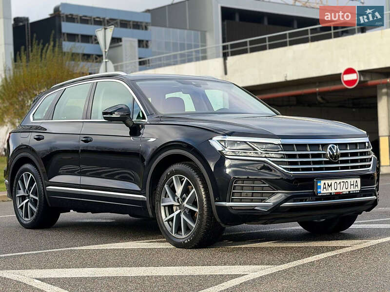 Внедорожник / Кроссовер Volkswagen Touareg 2022 в Киеве
