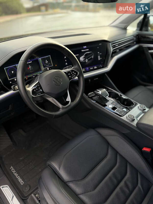 Внедорожник / Кроссовер Volkswagen Touareg 2022 в Киеве