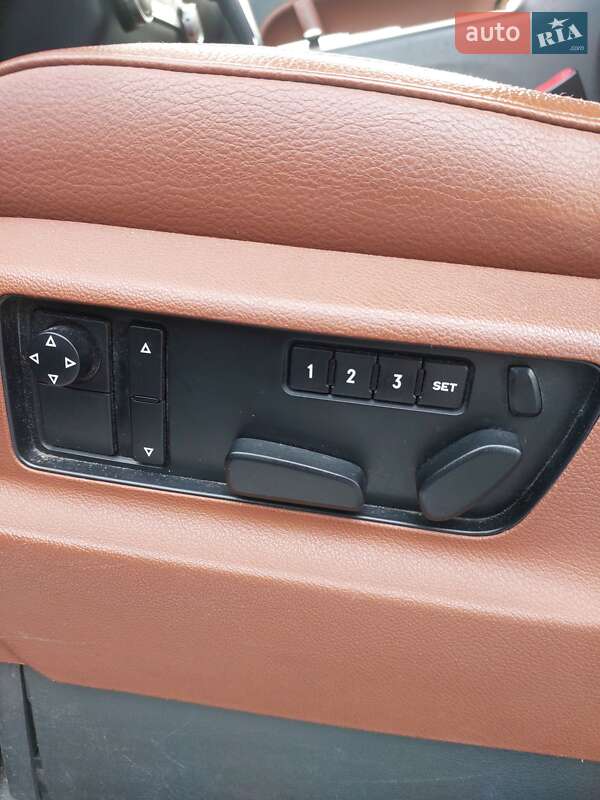 Внедорожник / Кроссовер Volkswagen Touareg 2007 в Киеве