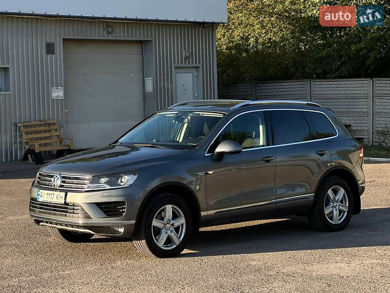 Внедорожник / Кроссовер Volkswagen Touareg 2014 в Богуславе
