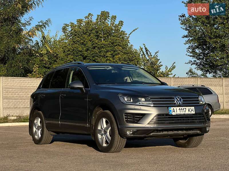 Внедорожник / Кроссовер Volkswagen Touareg 2014 в Богуславе