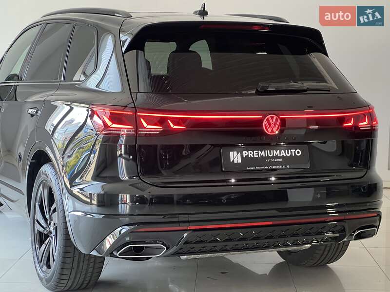 Позашляховик / Кросовер Volkswagen Touareg 2024 в Києві