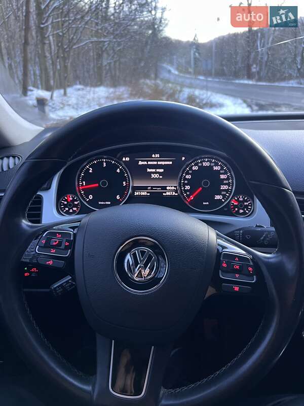 Позашляховик / Кросовер Volkswagen Touareg 2012 в Кременці фото 6 Позашляховик / Кросовер Volkswagen Touareg 2012 в Кременці