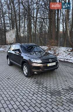 Внедорожник / Кроссовер Volkswagen Touareg 2012 в Кременце